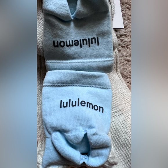 Lululemon Women's Find Your Balance
Studio Leg Warmer - Picture 13 of 16
